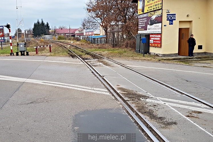 Pociąg wykoleił się tuż przed stacją PKP
