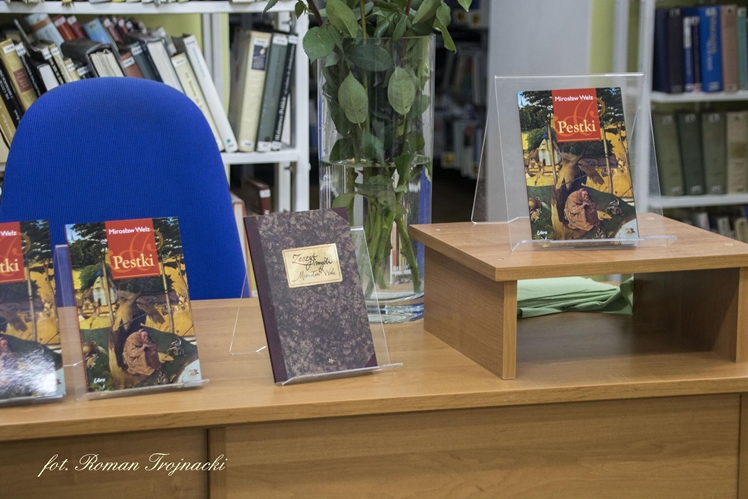 Mirosław Welz promował w Mielcu tomik poezji ?Pestki?