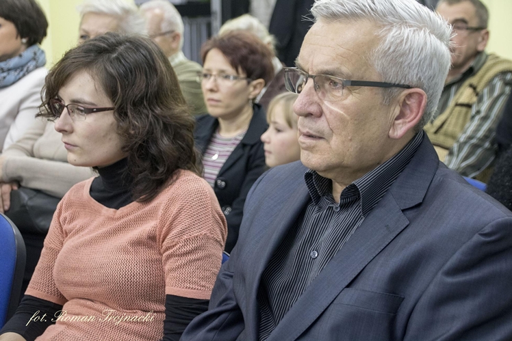 Mirosław Welz promował w Mielcu tomik poezji ?Pestki?