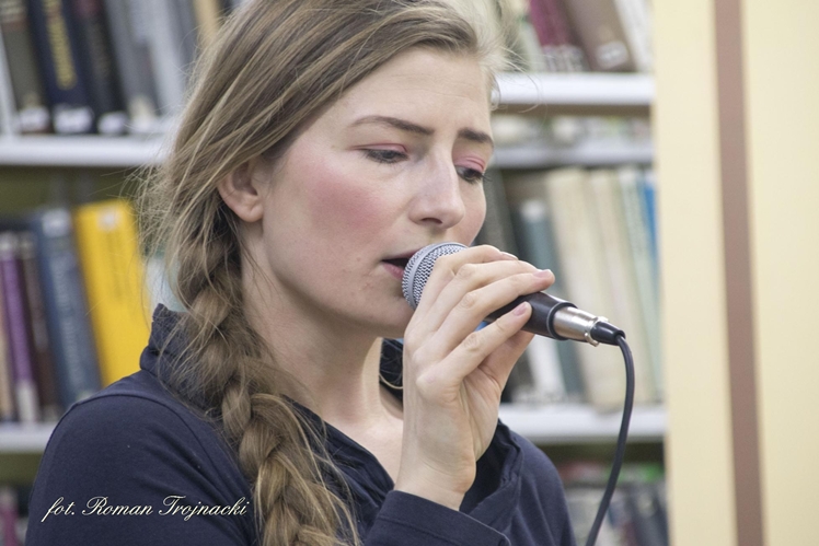 Mirosław Welz promował w Mielcu tomik poezji ?Pestki?