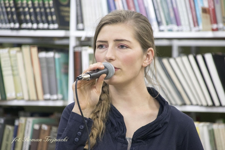 Mirosław Welz promował w Mielcu tomik poezji ?Pestki?
