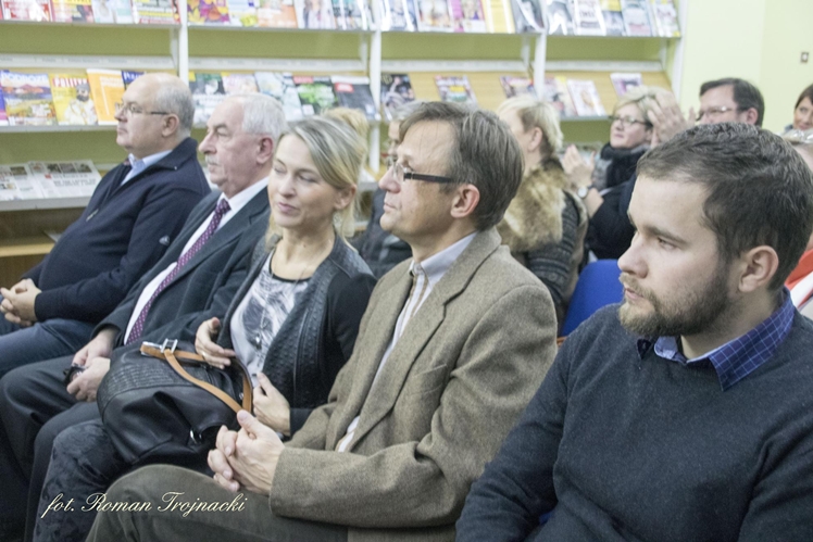 Mirosław Welz promował w Mielcu tomik poezji ?Pestki?