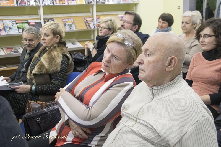 Mirosław Welz promował w Mielcu tomik poezji ?Pestki?