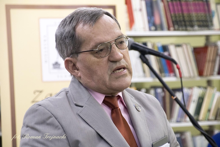 Mirosław Welz promował w Mielcu tomik poezji ?Pestki?