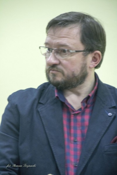 Mirosław Welz promował w Mielcu tomik poezji ?Pestki?