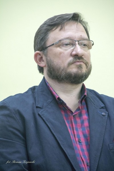 Mirosław Welz promował w Mielcu tomik poezji ?Pestki?