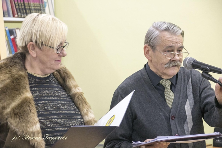 Mirosław Welz promował w Mielcu tomik poezji ?Pestki?