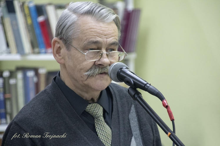 Mirosław Welz promował w Mielcu tomik poezji ?Pestki?