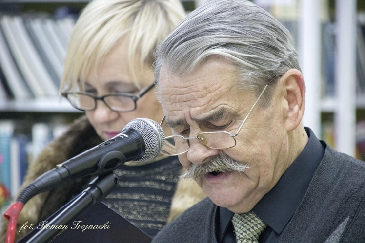 Mirosław Welz promował w Mielcu tomik poezji ?Pestki?