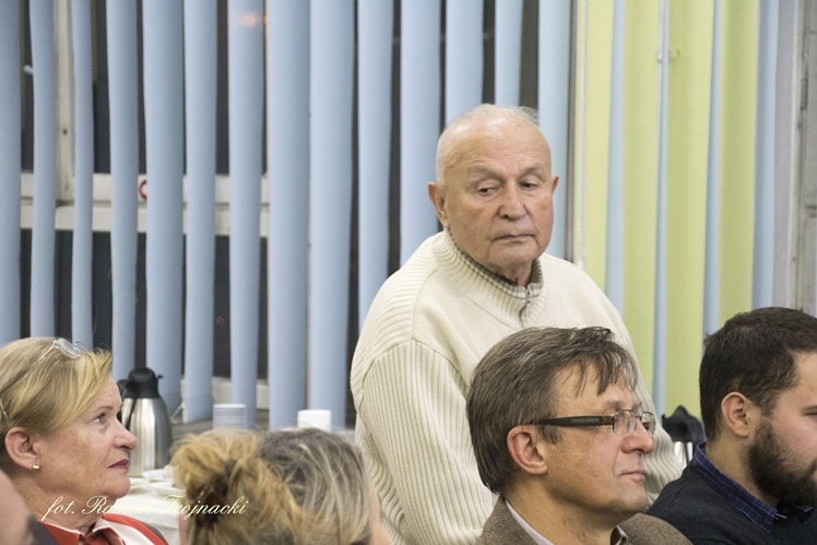 Mirosław Welz promował w Mielcu tomik poezji ?Pestki?