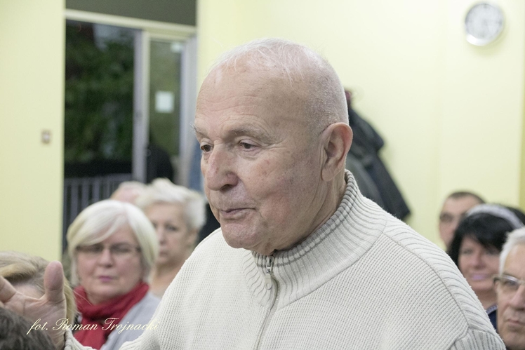 Mirosław Welz promował w Mielcu tomik poezji ?Pestki?