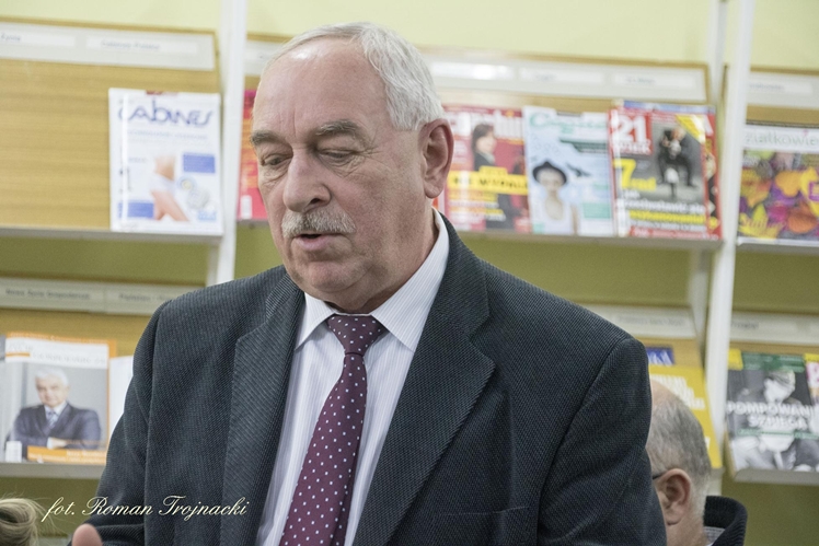 Mirosław Welz promował w Mielcu tomik poezji ?Pestki?