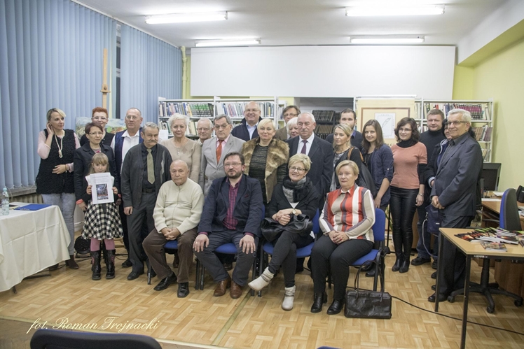 Mirosław Welz promował w Mielcu tomik poezji ?Pestki?