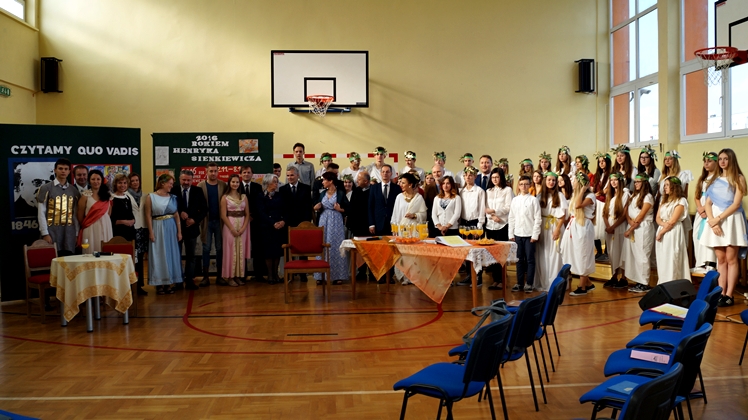 Narodowe czytanie ?Quo vadis? w ZSO nr 1 w Mielcu