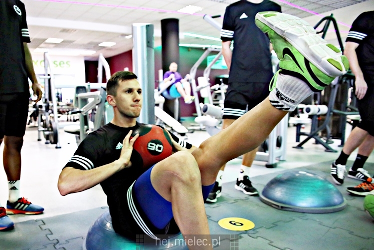 Trening funkcjonalny piłkarzy FKS Stal Mielec w JOY Fitness Club