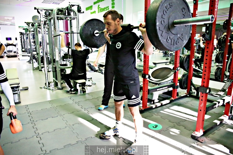 Trening funkcjonalny piłkarzy FKS Stal Mielec w JOY Fitness Club