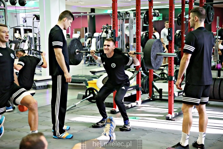 Trening funkcjonalny piłkarzy FKS Stal Mielec w JOY Fitness Club