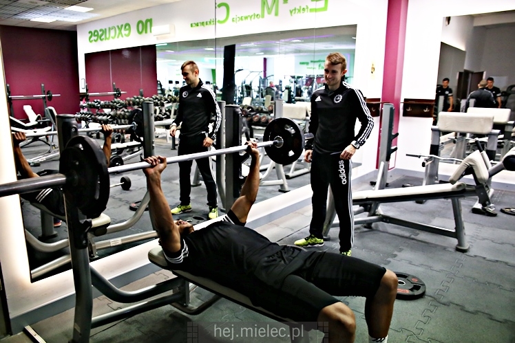 Trening funkcjonalny piłkarzy FKS Stal Mielec w JOY Fitness Club