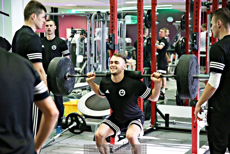 Trening funkcjonalny piłkarzy FKS Stal Mielec w JOY Fitness Club