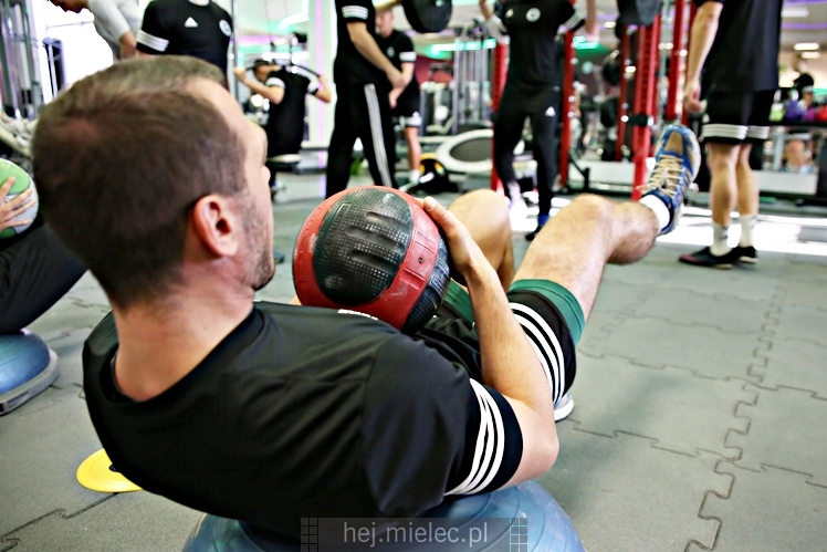 Trening funkcjonalny piłkarzy FKS Stal Mielec w JOY Fitness Club
