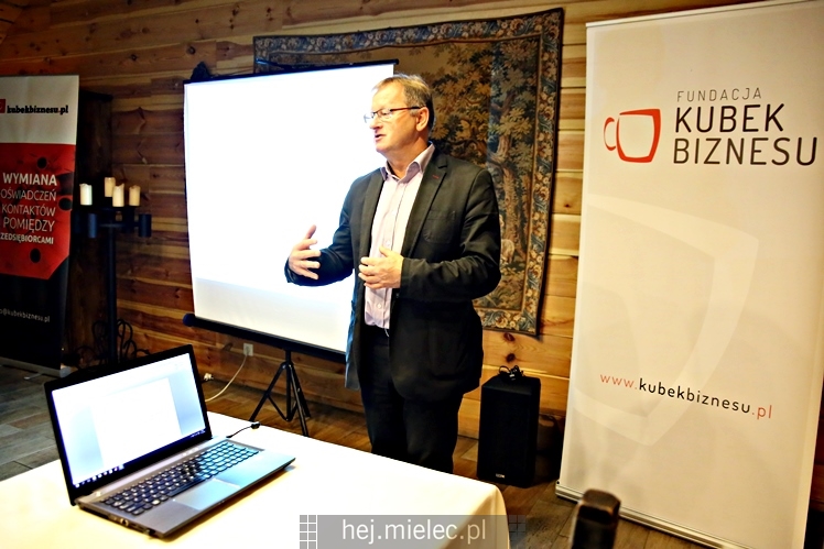 Śniadanie Kubka Biznesu z prelekcją ?Jak kupić samochód do firmy i nie stracić?