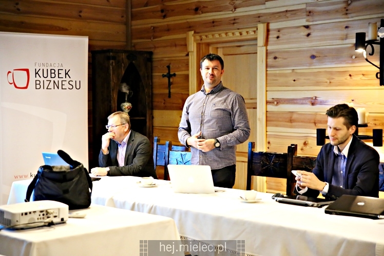 Śniadanie Kubka Biznesu z prelekcją ?Jak kupić samochód do firmy i nie stracić?