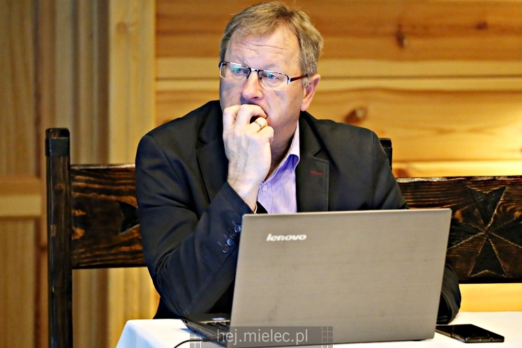 Śniadanie Kubka Biznesu z prelekcją ?Jak kupić samochód do firmy i nie stracić?