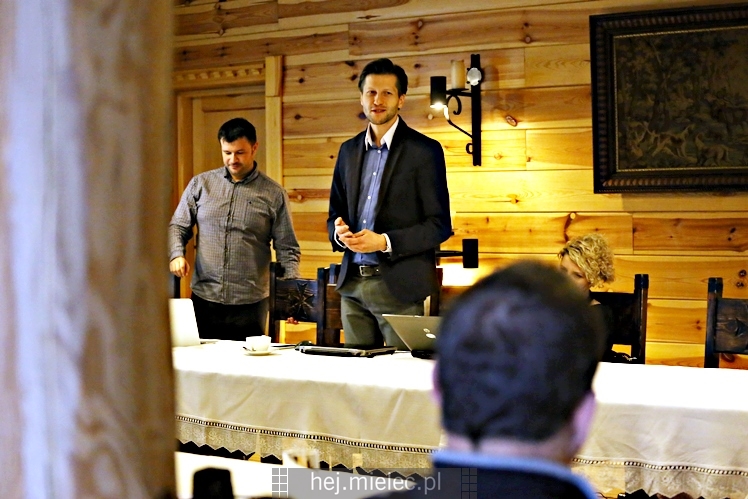 Śniadanie Kubka Biznesu z prelekcją ?Jak kupić samochód do firmy i nie stracić?