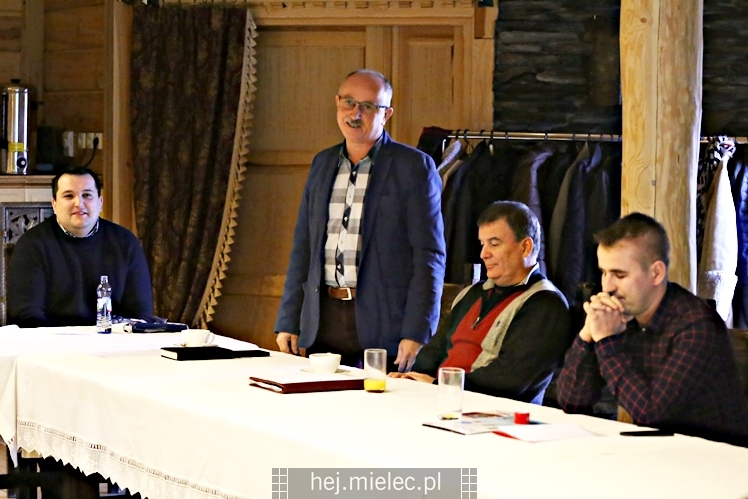 Śniadanie Kubka Biznesu z prelekcją ?Jak kupić samochód do firmy i nie stracić?