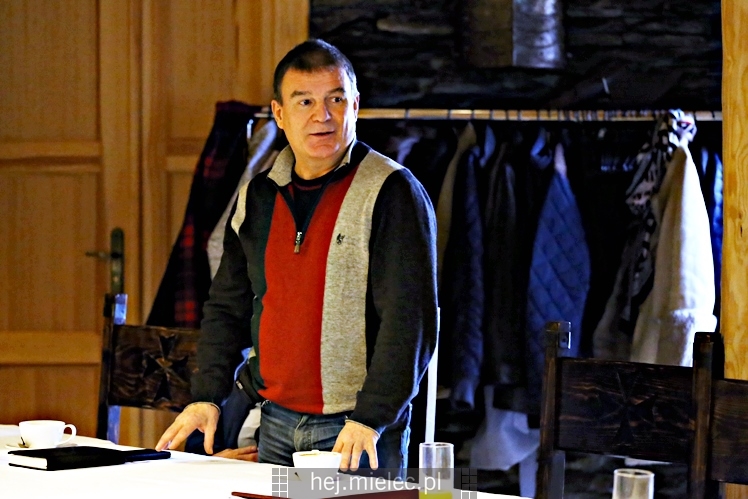 Śniadanie Kubka Biznesu z prelekcją ?Jak kupić samochód do firmy i nie stracić?