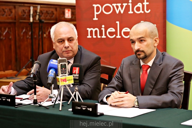 Uroczyste podpisanie porozumienia samorządów ws. budowy nowej obwodnicy Mielca