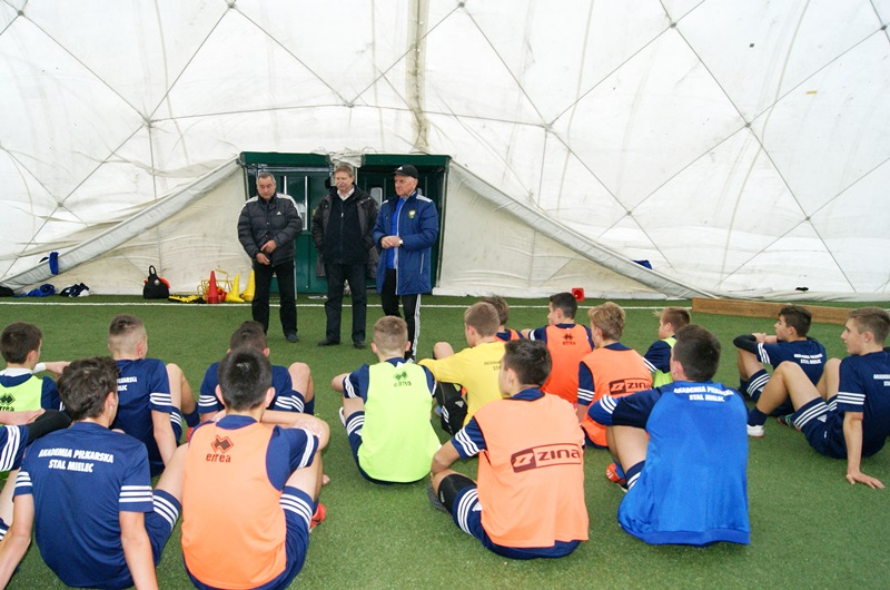 Wyjątkowi goście na treningu młodych piłkarzy Stali Mielec