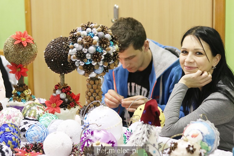 Kiermasz rękodzieła w Spółdzielczym Domu Kultury