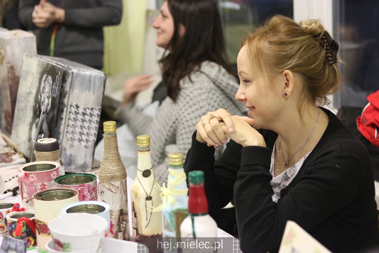 Kiermasz rękodzieła w Spółdzielczym Domu Kultury