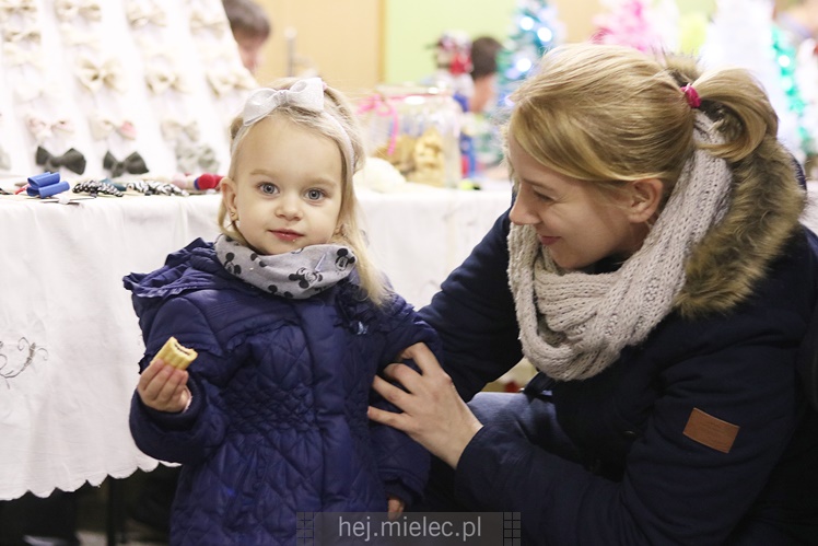 Kiermasz rękodzieła w Spółdzielczym Domu Kultury