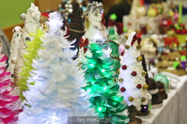 Kiermasz rękodzieła w Spółdzielczym Domu Kultury