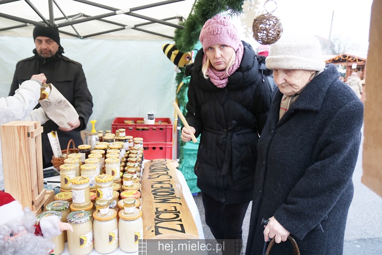 Jarmark Świąteczny przy mieleckiej Bazylice