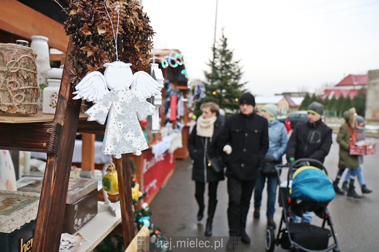 Jarmark Świąteczny przy mieleckiej Bazylice
