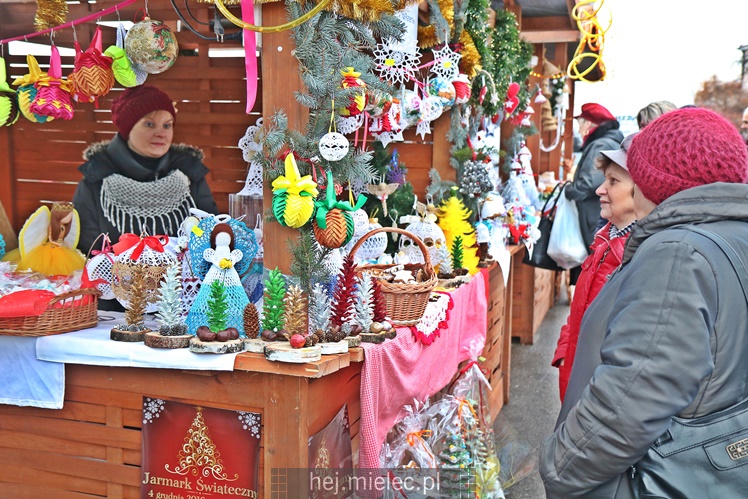 Jarmark Świąteczny przy mieleckiej Bazylice