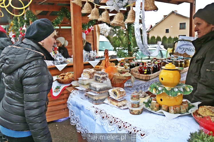 Jarmark Świąteczny przy mieleckiej Bazylice