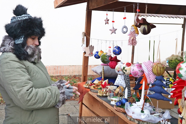 Jarmark Świąteczny przy mieleckiej Bazylice