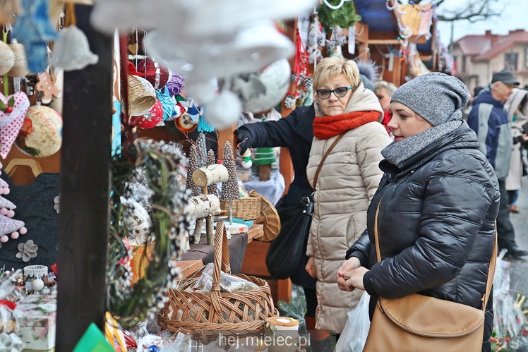 Jarmark Świąteczny przy mieleckiej Bazylice