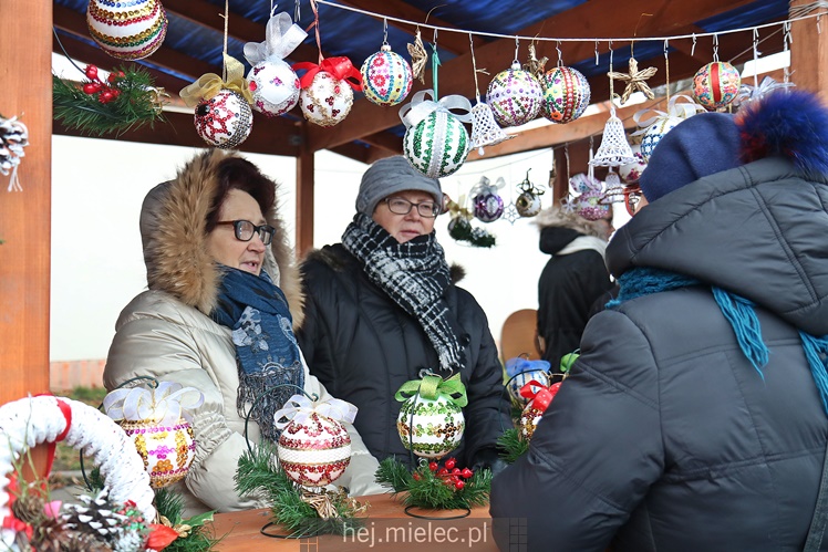 Jarmark Świąteczny przy mieleckiej Bazylice