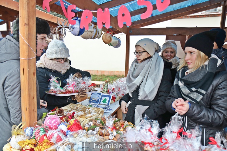 Jarmark Świąteczny przy mieleckiej Bazylice