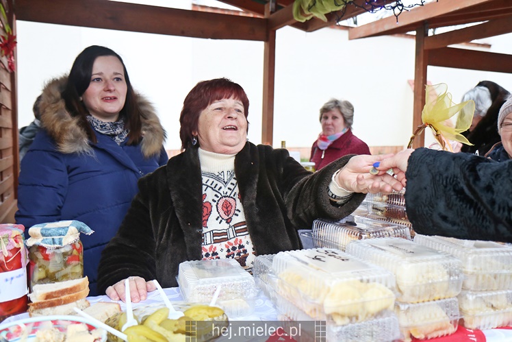 Jarmark Świąteczny przy mieleckiej Bazylice
