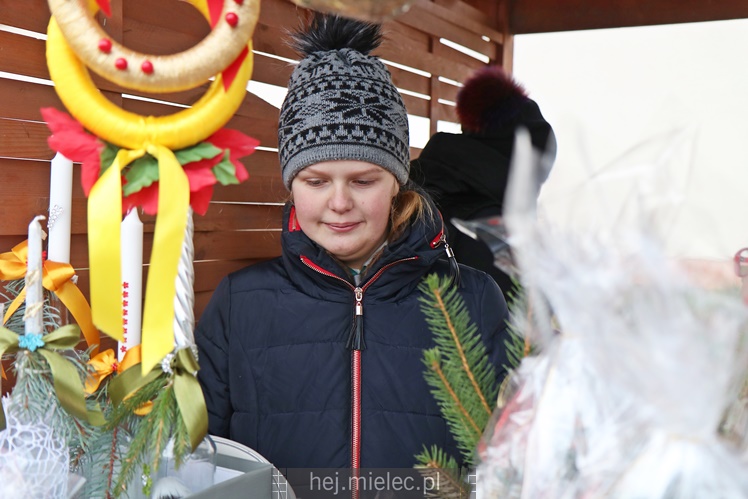 Jarmark Świąteczny przy mieleckiej Bazylice