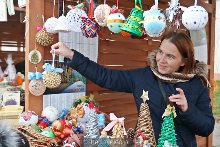 Jarmark Świąteczny przy mieleckiej Bazylice