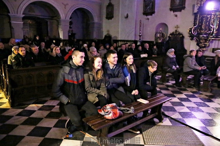 Jarmark Świąteczny przy mieleckiej Bazylice
