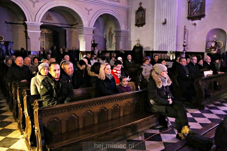 Jarmark Świąteczny przy mieleckiej Bazylice