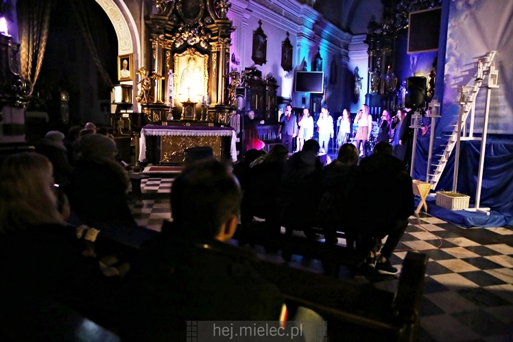 Jarmark Świąteczny przy mieleckiej Bazylice